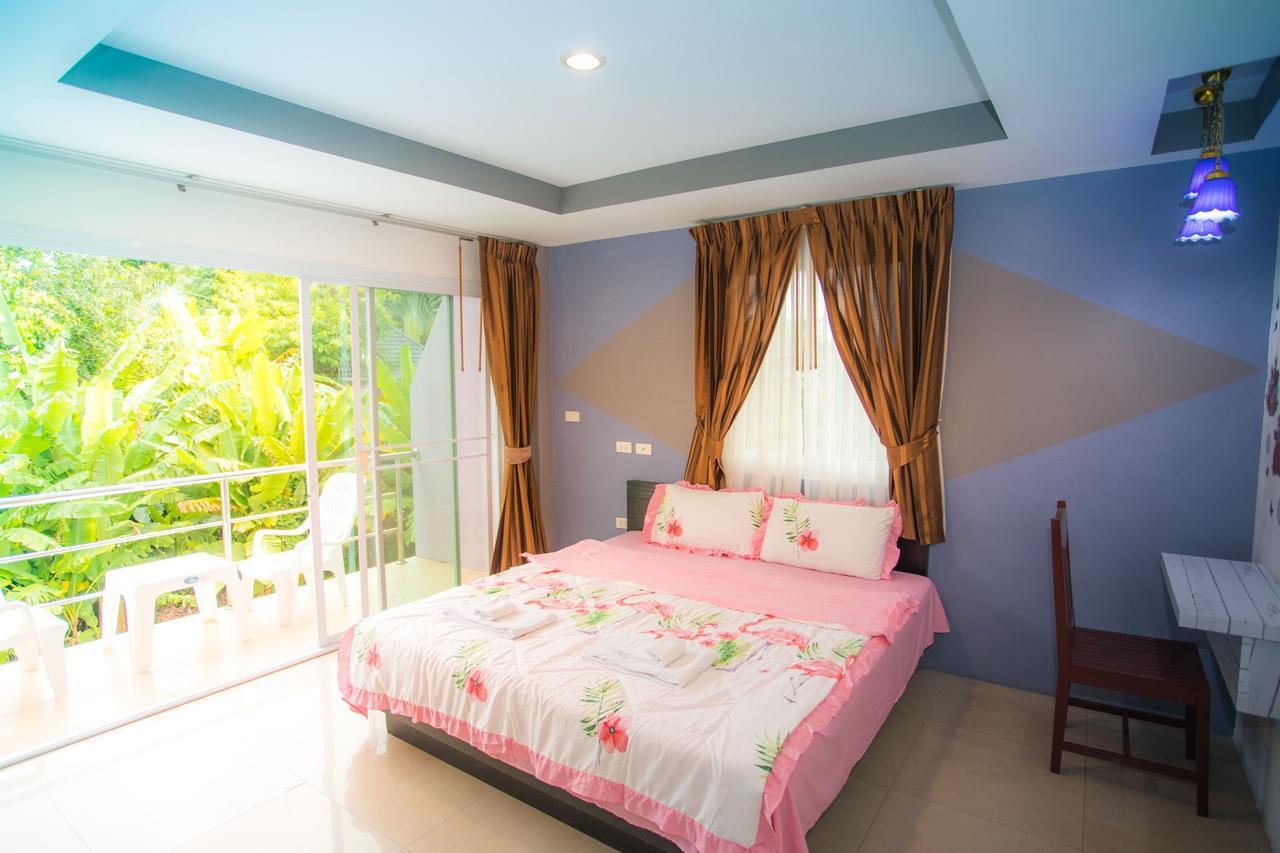 Wechat Inn Patong Exterior photo
