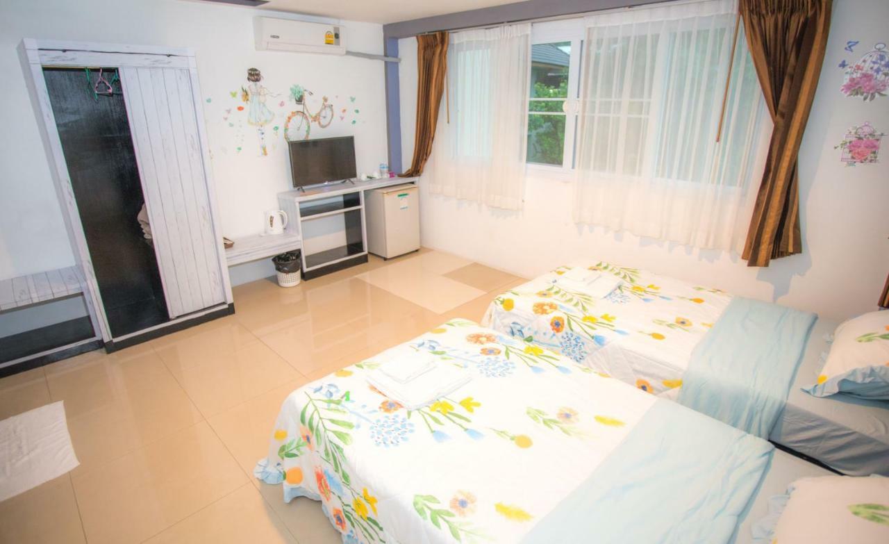 Wechat Inn Patong Exterior photo